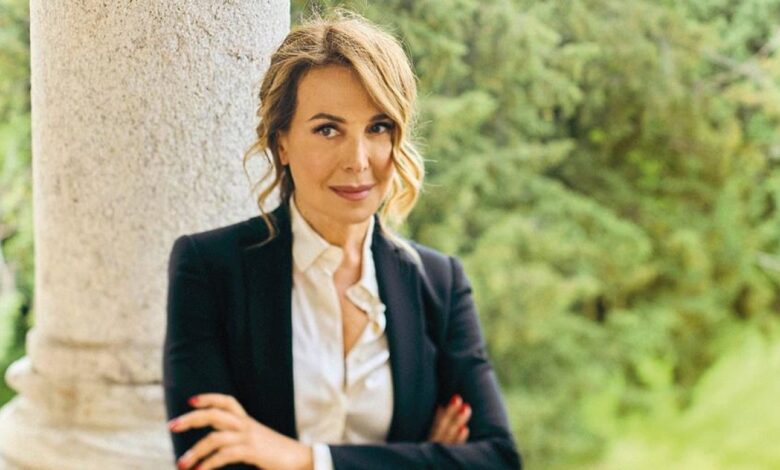 Barbara d'Urso: «Veti su di me in Rai? Sarebbe orribile. Mi è passato sopra un Tir, a casa non avevo più nemmeno la biancheria»