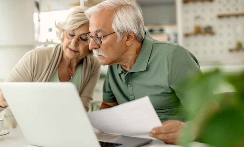 Idosos com mais de 60 anos podem eliminar até 3 dívidas com nova lei