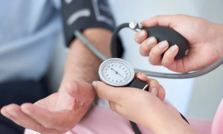 Pressão 12 por 8 já não é mais normal