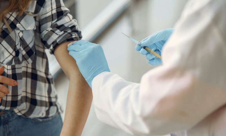 Vacina brasileira contra a dengue pode estar disponível em 2026