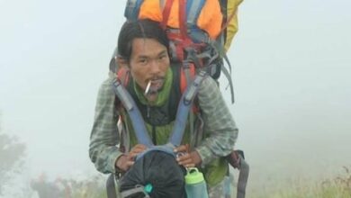 Agam Rinjani, montanhista indonésio voluntário que participou do resgate do corpo de Juliana Marins