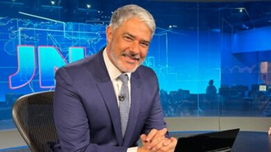 William Bonner completa 39 anos na Globo e celebra trajetória com fotos raras