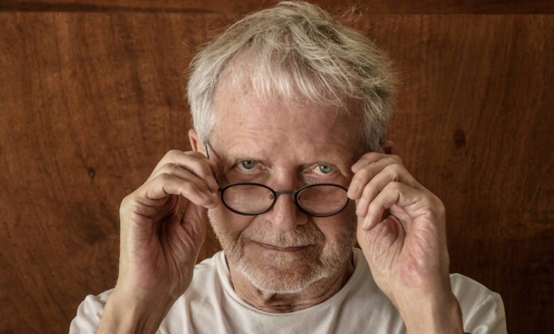 Morre Jean-Claude Bernardet, crítico de cinema, aos 88 - 12/07/2025 - Ilustrada