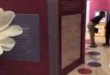 Mulher surge dando tapa na cara de uma criança -  (crédito: Reprodução Instagram)