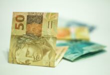 Aposentadoria pode sofrer desconto de mais de R$ 400