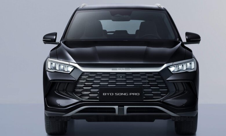 BYD Song Pro chega a linha 2026 com pacote de assistência mais completo