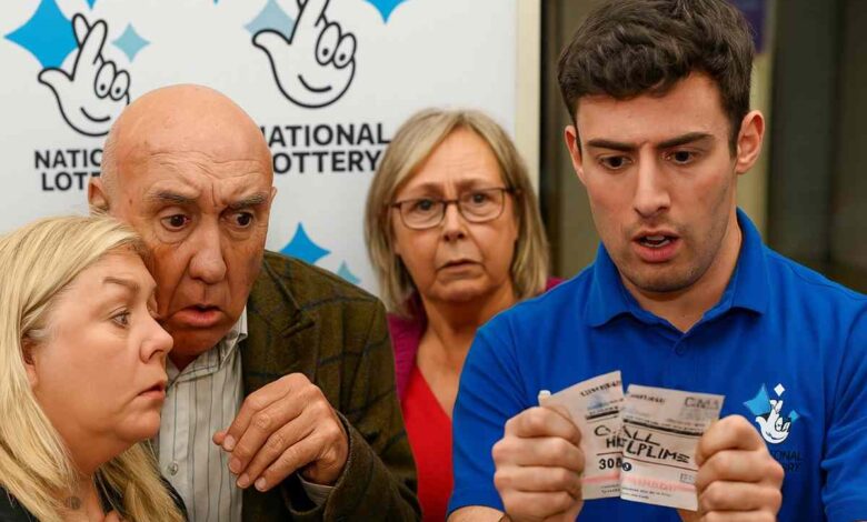Casal britânico quase perdeu prêmio após funcionário descartar bilhete premiado como se fosse lixo comum.