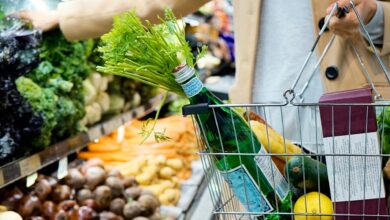 Dicas simples para gastar menos no mercado e economizar de verdade