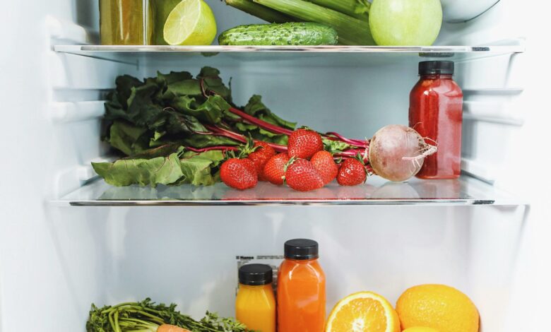 Fazer isso com a geladeira pode colocar seus alimentos e dinheiro em risco