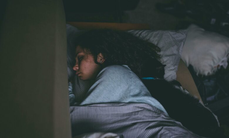 Dormir tarde pode destruir seu coração e acelerar doenças graves