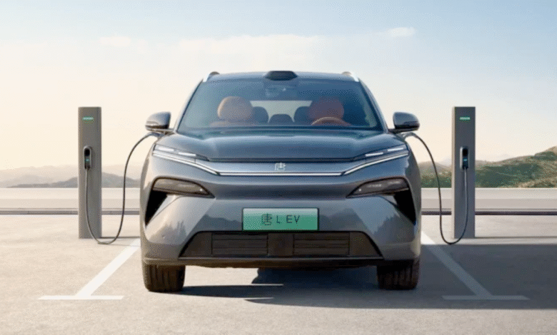 Europa avalia banir carros a combustão de locadoras até 2035