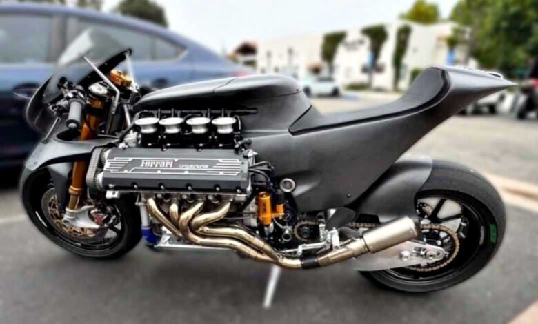 Motor de Ferrari F355 em uma motocicleta? É real: pesa 260 kg, tem 400 cv e foi construída peça por peça por um gênio da mecânica