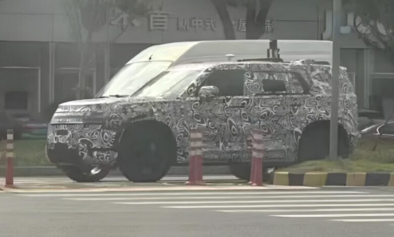 Freelander da Chery Jaguar Land Rover é flagrado em testes na China