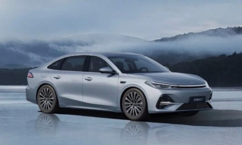 Geely lança pré-venda do Galaxy A7 PHEV na China com sistema híbrido avançado