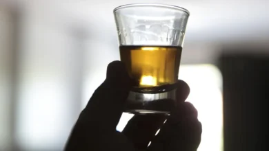 Novo benefício do INSS garante salário para pessoas com alcoolismo severo