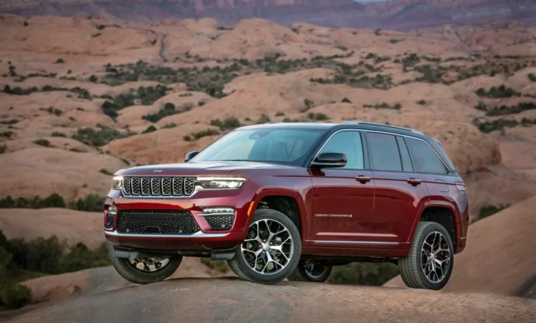 Jeep convoca recall de mais de 121 mil Grand Cherokee por falha em apoios de cabeça