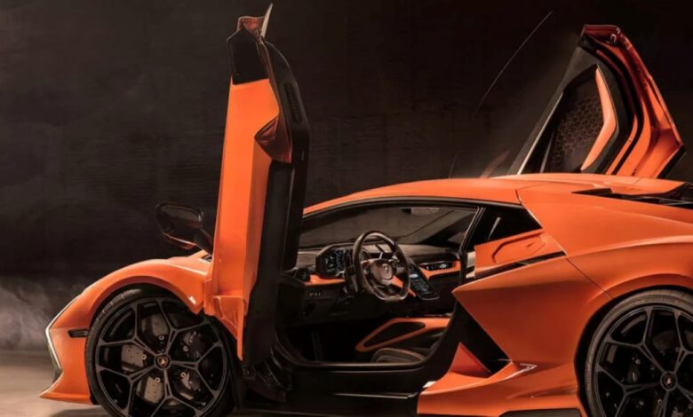 Lamborghini faz recall de 27 superesportivos híbridos Revuelto devido a falha nas portas