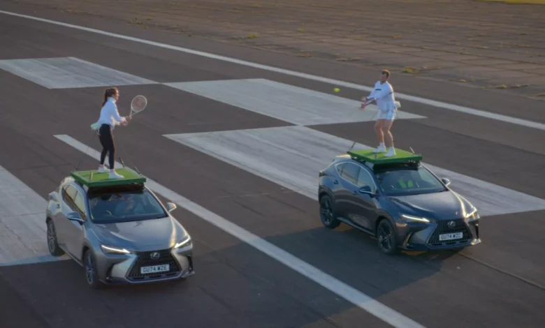 Lexus entra para o Guinness Book com partida de tênis sobre carros em movimento