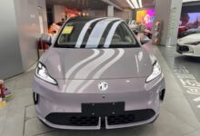 MG4 renovado é flagrado em concessionárias da China antes do lançamento