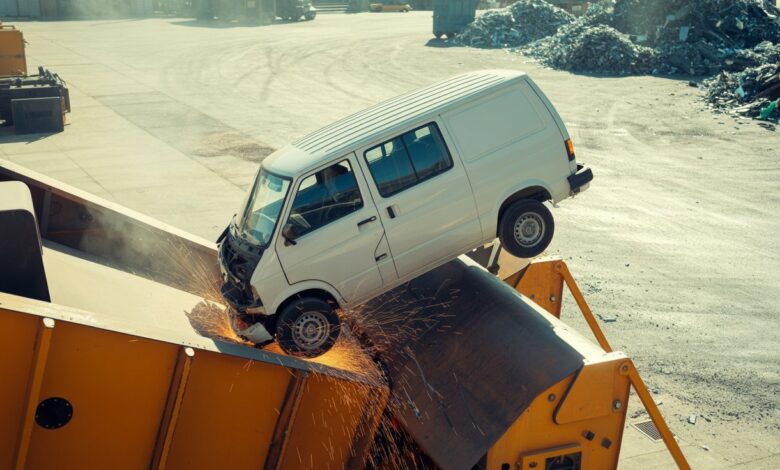 Mega-shredder Lindemann tritura 450 carros por hora e pesa mais que um Boeing 747, mudando o jogo da reciclagem automotiva no mundo.