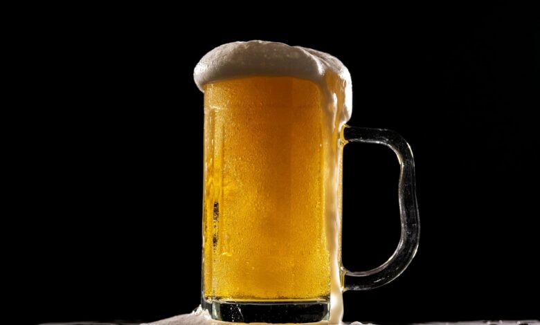 Truques que deixam a cerveja trincando de gelada
