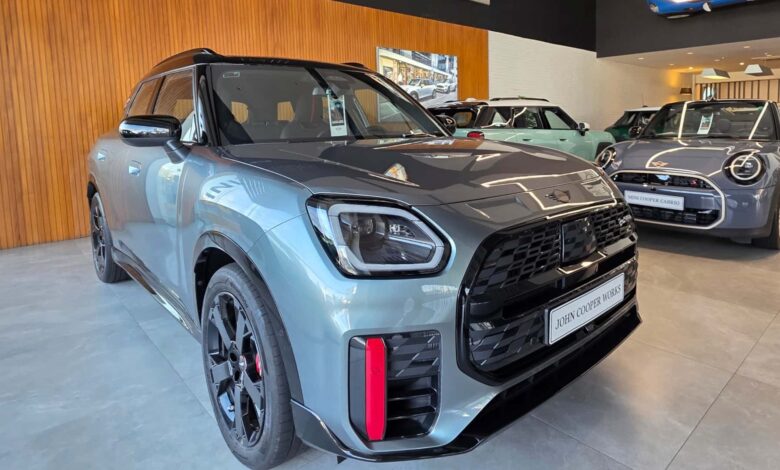 Mini JCW Countryman ALL4 Exclusive chega com 317 cv e parte de R$ 370.990