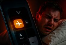 Desligar o celular para dormir? Essa prática pode comprometer alarmes e emergências