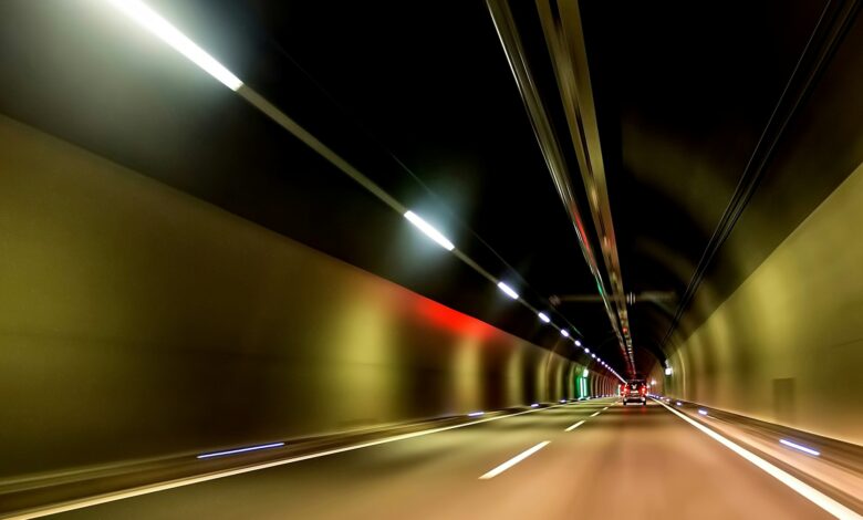 O que você sente ao atravessar o túnel mais temido do Brasil? Motoristas revelam