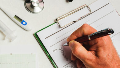 Mas, afinal, por que letra de médico é ruim? Seria falta de tempo, cansaço, ou há algo mais profundo por trás desse fenômeno?