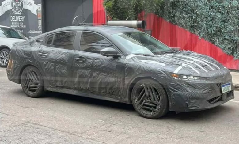 Nissan acelera testes do novo Sentra 2026