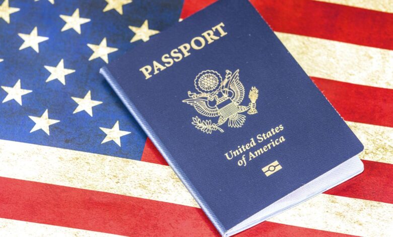 Solicitar o visto americano vai ficar mais caro com a nova taxa extra de US$ 250. Descubra como tirar o visto para os EUA!