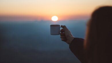 Como o horário que você toma café influencia sua saúde