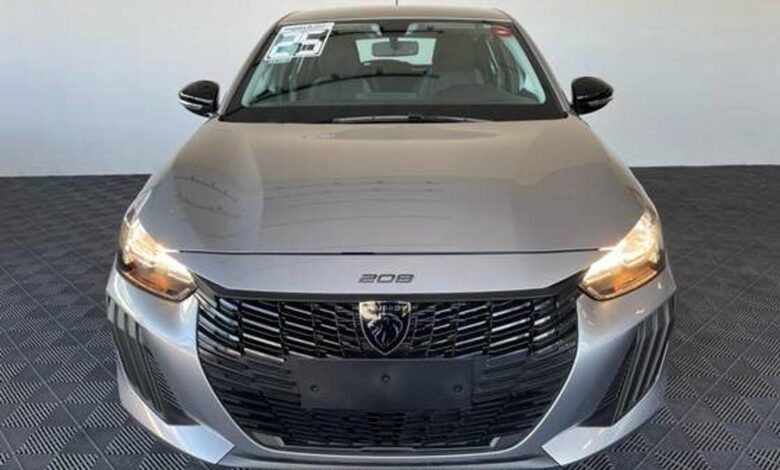 Peugeot 208 para PcD sai por R$ 69.390 e custa menos que o Fiat Mobi