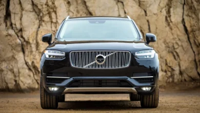 Produtor de cinema processa Volvo por danos auditivos provocados por som alto do XC90