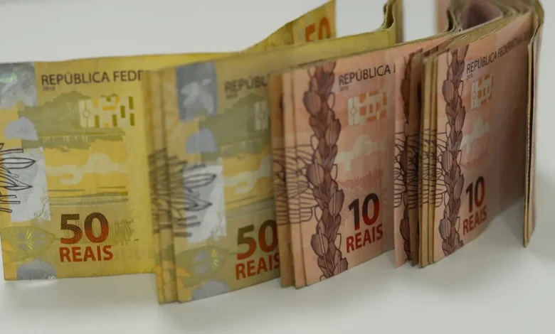 Aumento no salário mínimo já está em vigor no Brasil