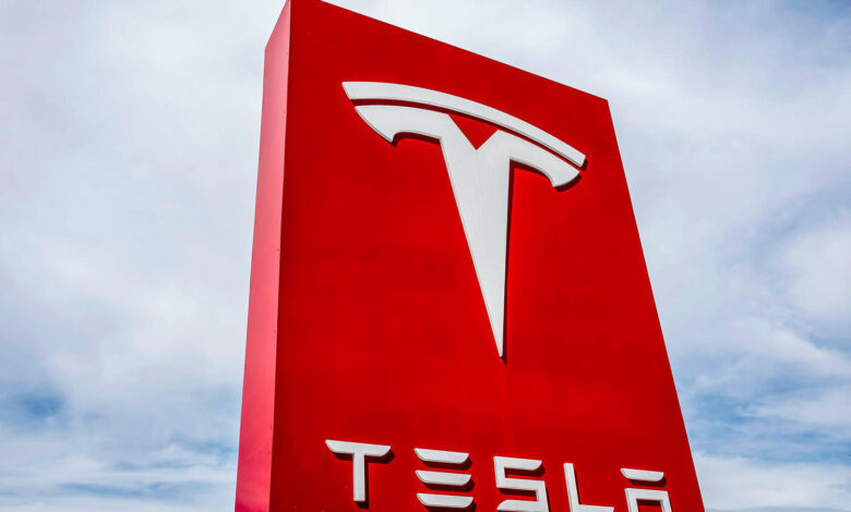 Tesla testa tecnologia de direção autônoma em vias do Reino Unido