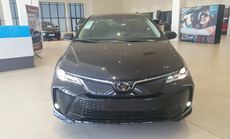 Novo Toyota Corolla GLi Hybrid será lançado em setembro no Brasil