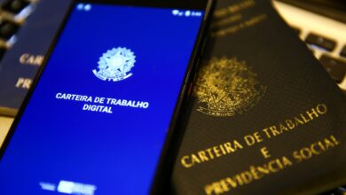 Trabalhadores com carteira assinada podem receber mais de R$600