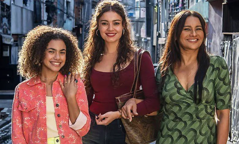 Alana Cabral, Sophie Charlotte e Dira Paes, as Três Graças