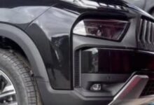 Detalhe da nova Fiat Toro, com grande formada por aletas verticais e novo para-choque