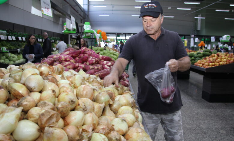 Cesta básica de julho registra queda de 4,54% em Navegantes