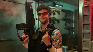 Jack Quaid é um agente esquisitão em