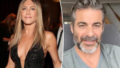 Jennifer Aniston, hypnotist Jim Curtis got cozy in Big Sur a month before Mallorca trip