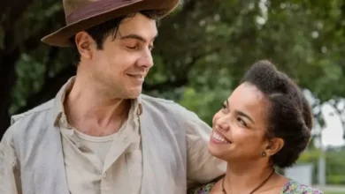 Sérgio Guizé e Jeniffer Nascimento. Foto: Êta Mundo Melhor/Globo