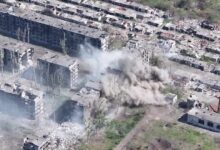 Ao notar embriaguez de juiz, mulher que estava nua no colo tentou assumir volante