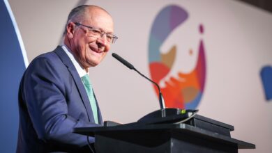 Alckmin celebra alta de 108% nas vendas graças ao incentivo do governo