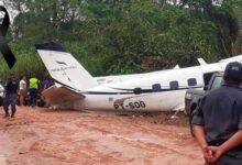 Avião CAI e infelizmente morre os 4 filhos de... Ver mais