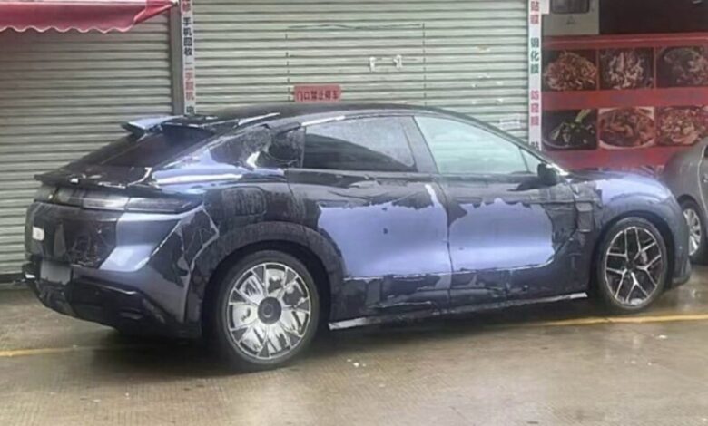 BYD Yangwang U7 GT surge quase sem disfarces em versão esportiva