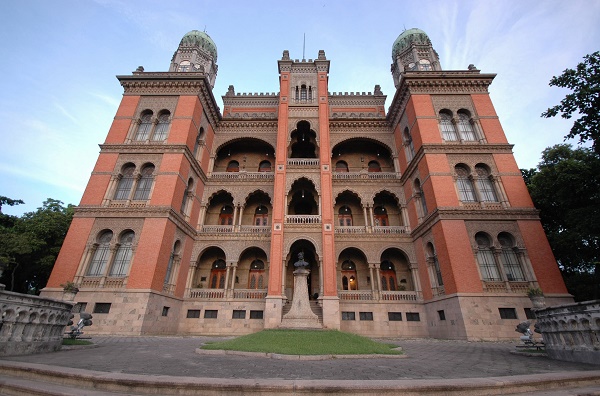 Castelo Mourisco da Fiocruz, no Rio de Janeiro, construído no estilo mudéjar – Foto: Museu da Vida Fiocruz