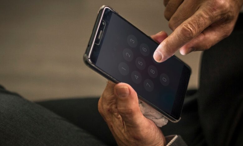 Seu celular pode estar espionando você agora: apague esses aplicativos já!